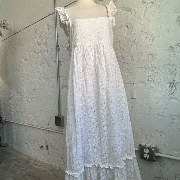 Maison Me Maisonette white ruffle sundress/maxi dress white size SMALL - Picture 2 of 10